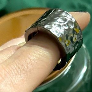Paparazzi Rings- Stretchable band
All paparazzi Jewelry- 3 for $10